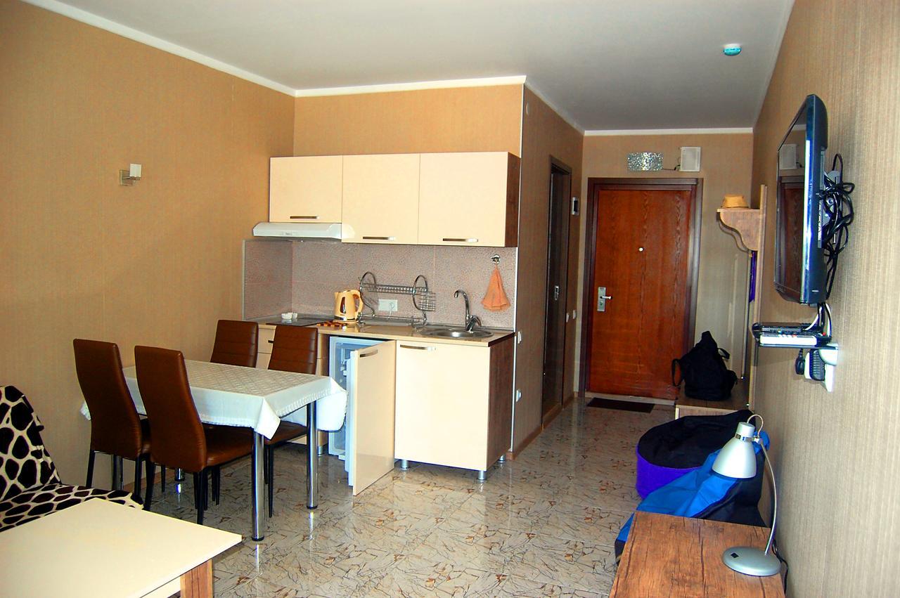 Irina Apartment 1 巴统 外观 照片